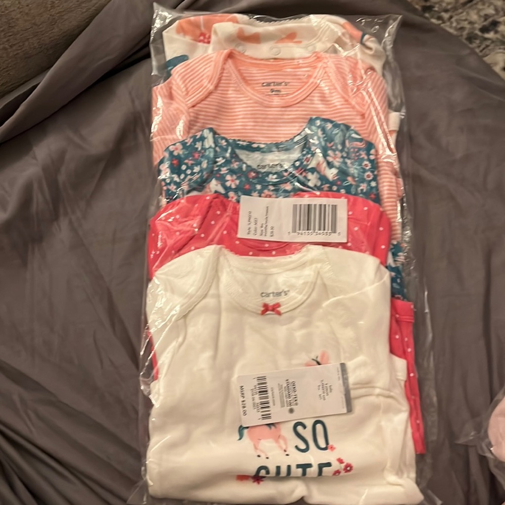 CARTERS 9MO SHORT SLEEVE ONESIES - 5 PACK